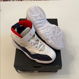 NEW Jordan Jumpman Trey Two "White/Navy/University Red" Preschool Boys' Shoe